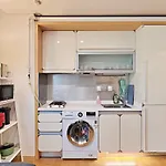 Warm 2Br Stay 1 Min From Subway