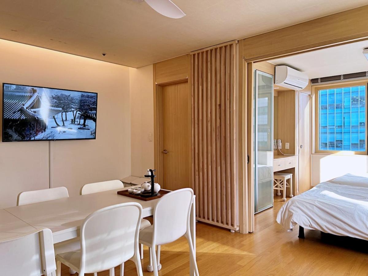 Warm 2br 1 Min From Subway Seoul