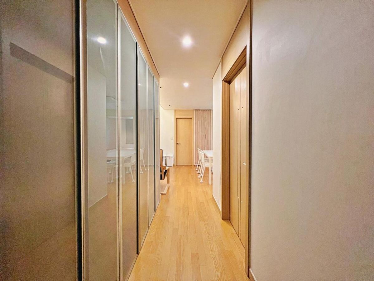 Warm 2br 1 Min From Subway *