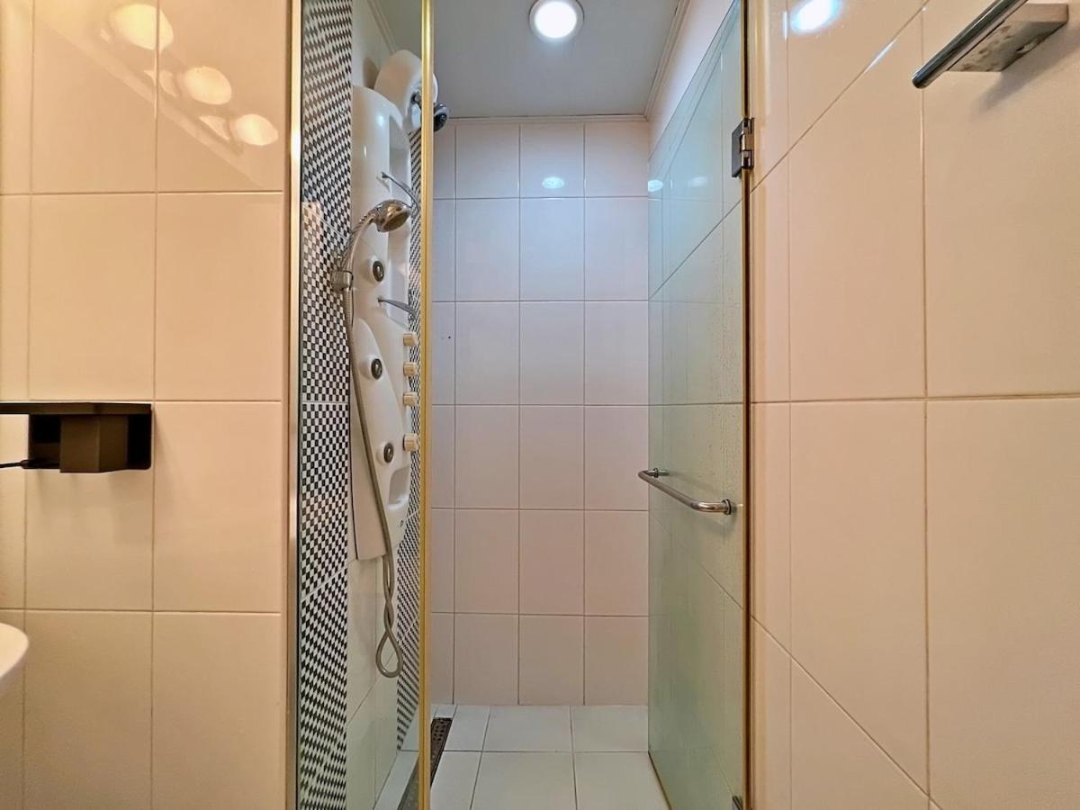 Warm 2br 1 Min From Subway